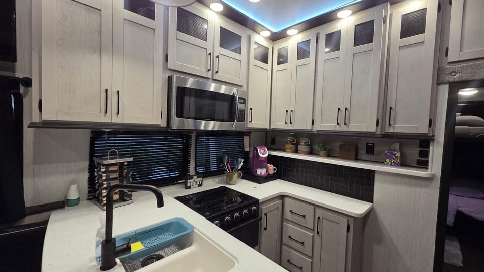 Red, White & Rodeo 2BR RV @ River Ranch 149 (3443)