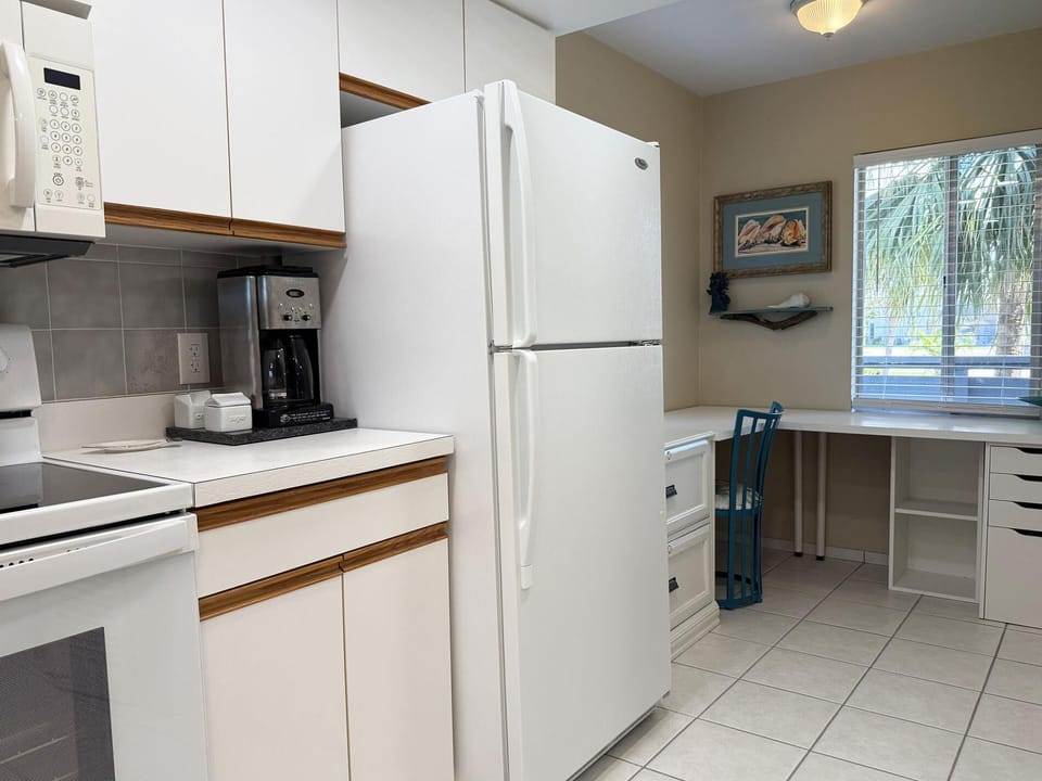 2BR Fiddler’s Green – Pool, Tennis & Shuffleboard (7579)