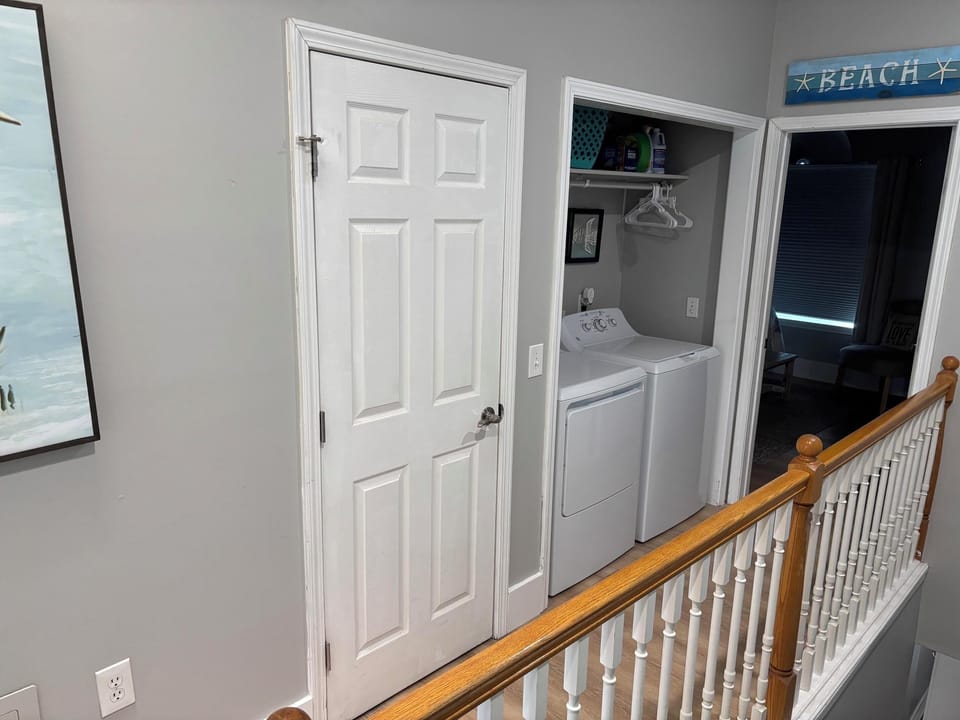 Laundry Room - 2nd floor