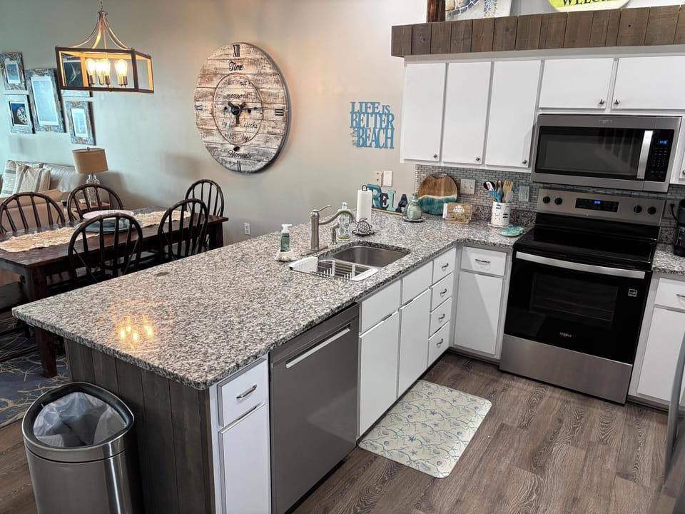 Kitchen - Full