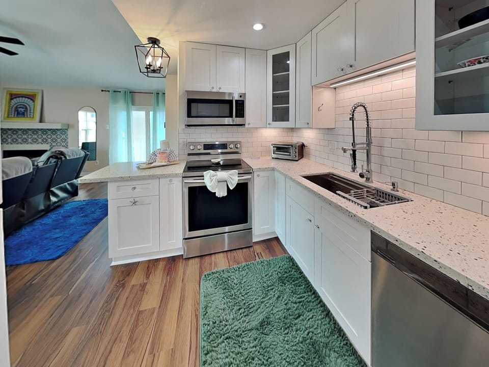 Condo (2 Bedrooms) | Property amenity