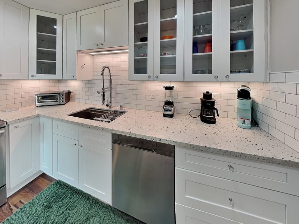 Condo (2 Bedrooms) | Property amenity