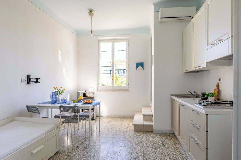 Dining Room, Kitchen