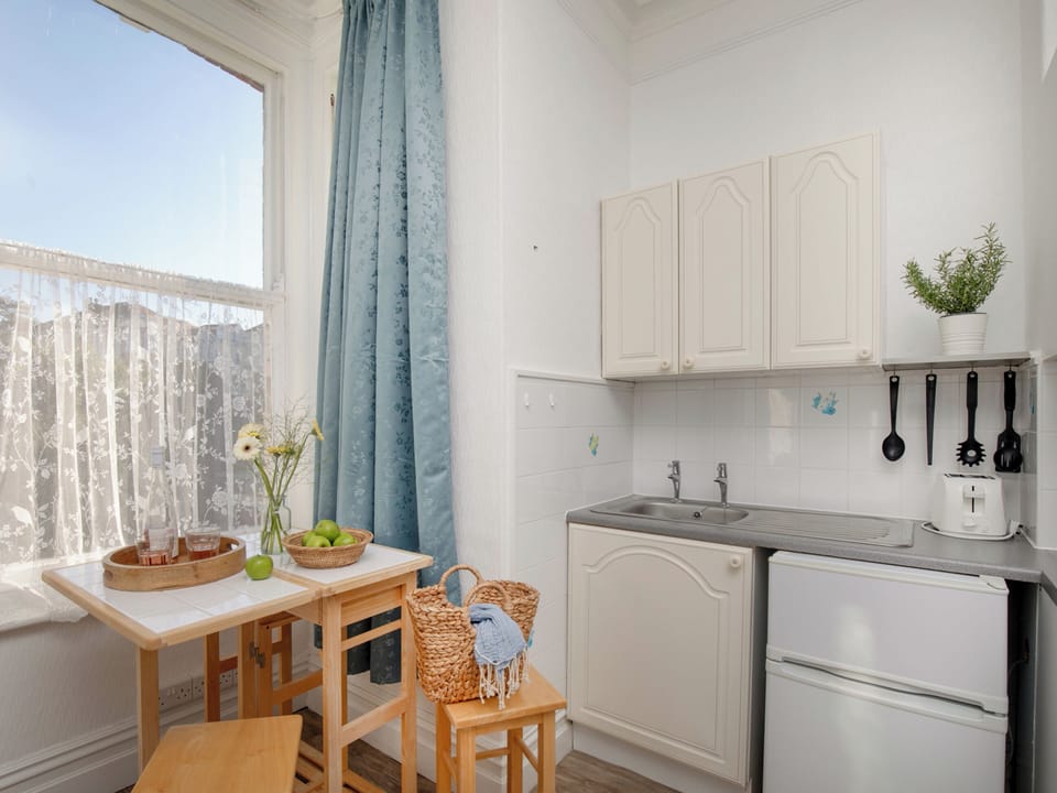 Open plan living space | Sunny Side - Atherfield Apartments, Paignton