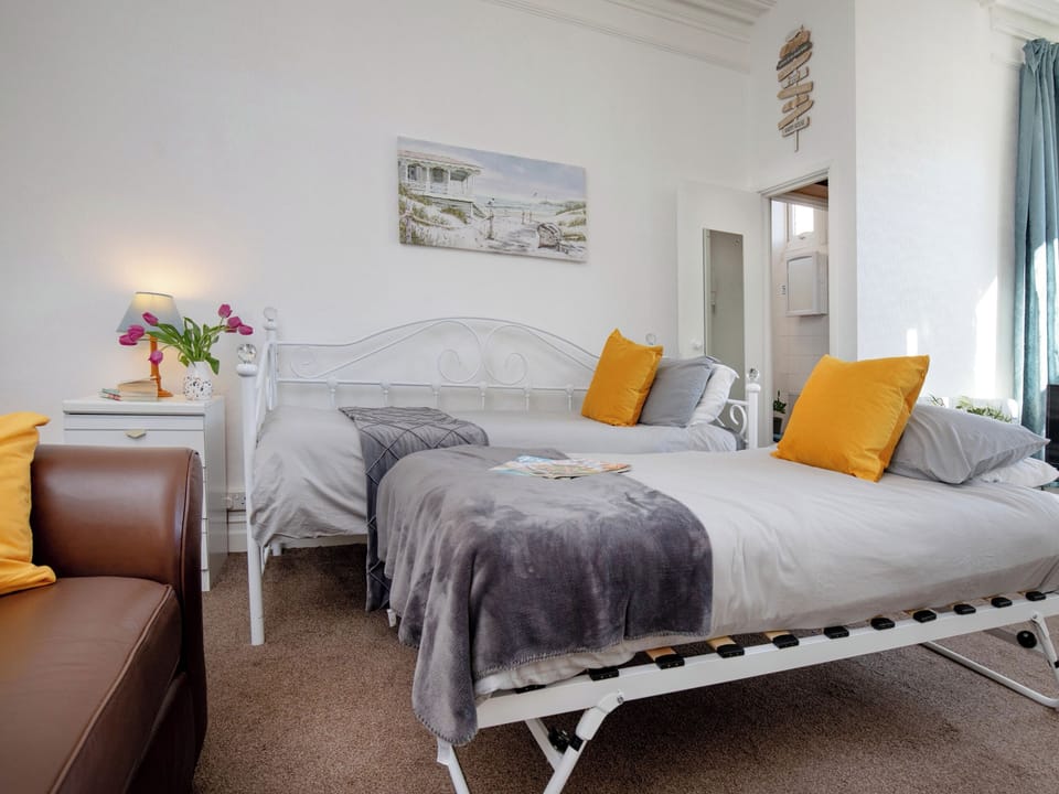 Open plan living space | Sunny Side - Atherfield Apartments, Paignton