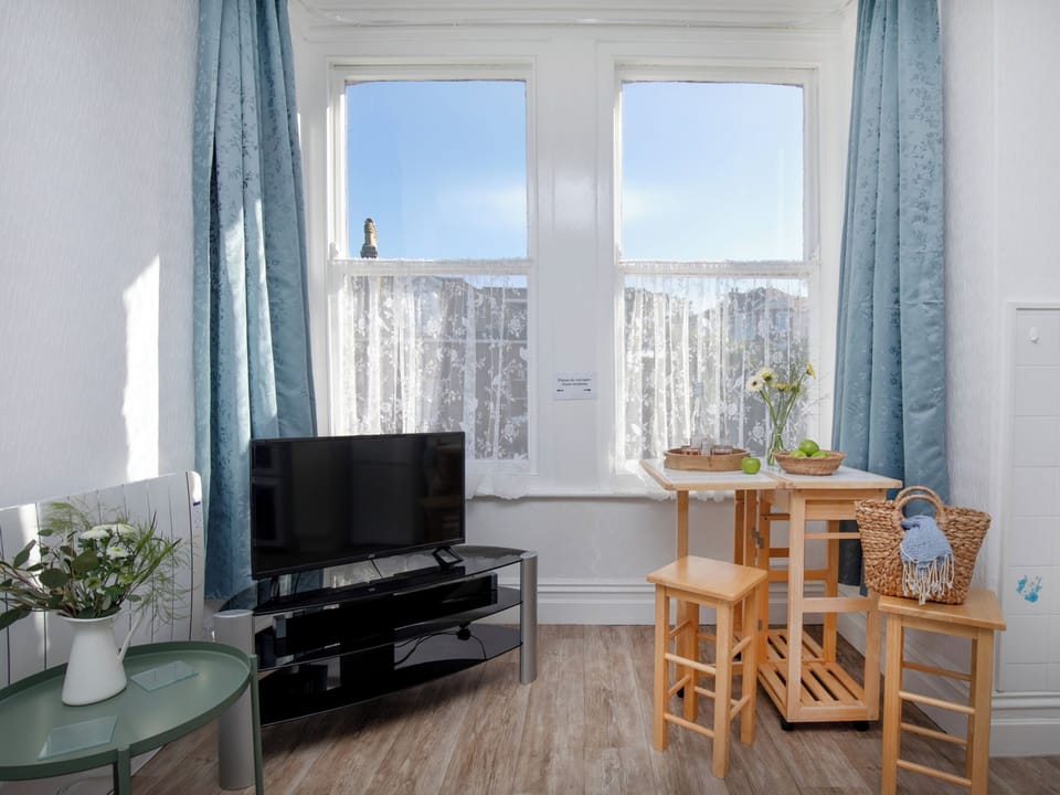 Open plan living space | Sunny Side - Atherfield Apartments, Paignton