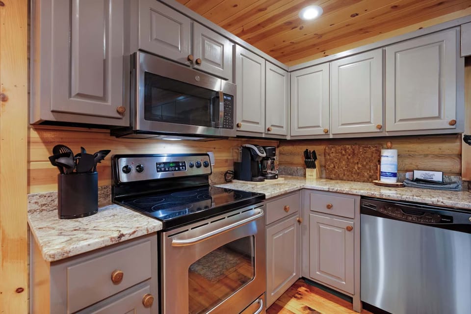 The open kitchen is well equipped for an unforgettable getaway​
