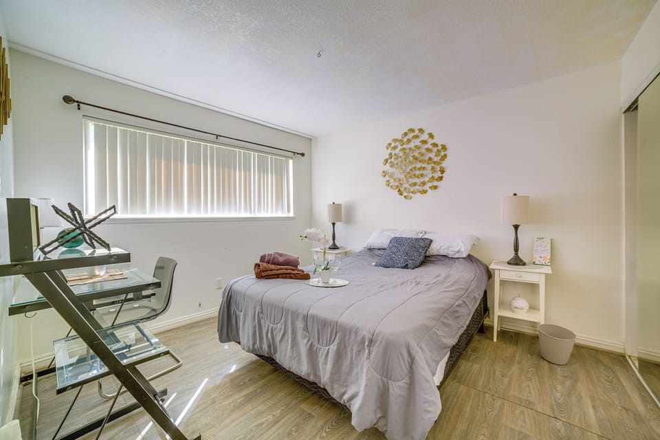 Bedroom 1 | Queen Bed | 1st Floor
