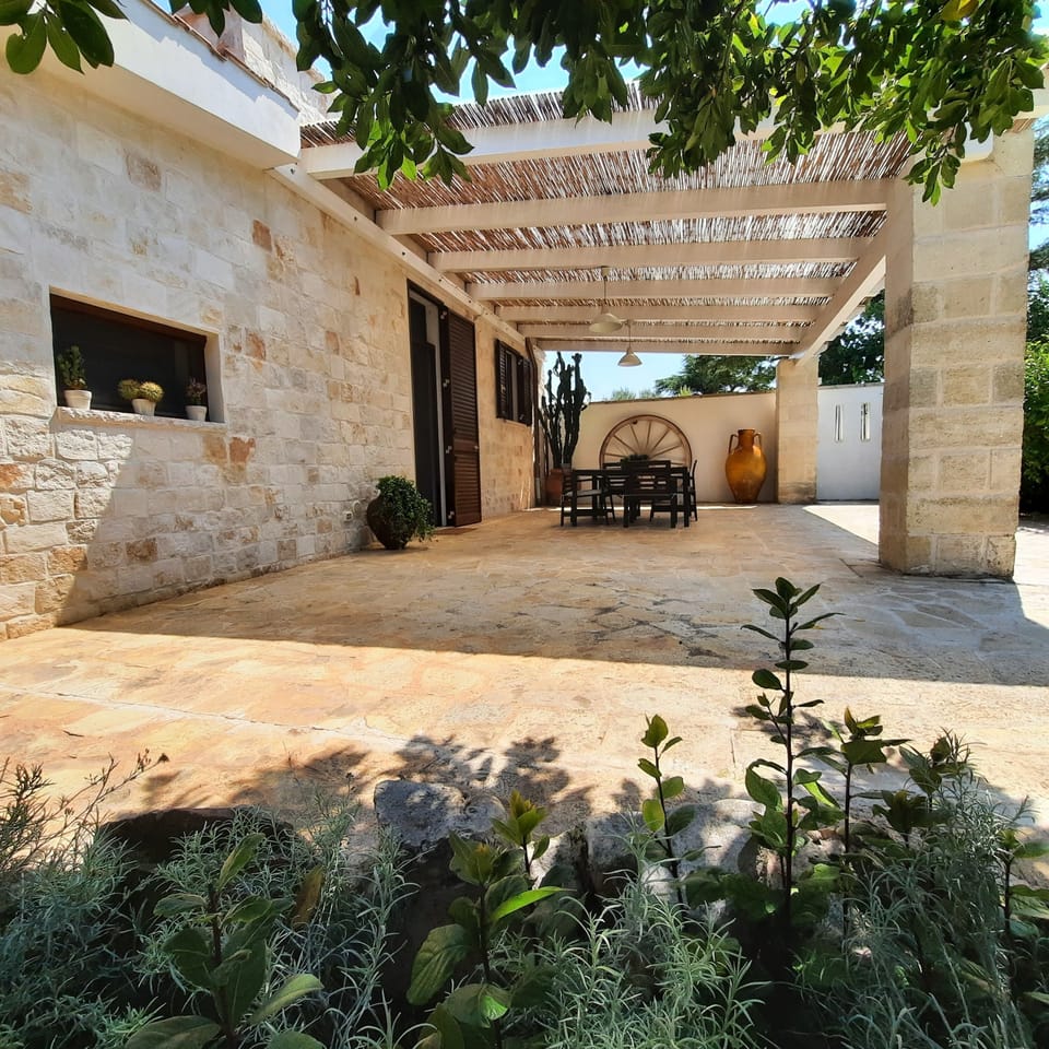 Comfort Condo, 1 Bedroom, Patio, Garden View | Outdoor dining