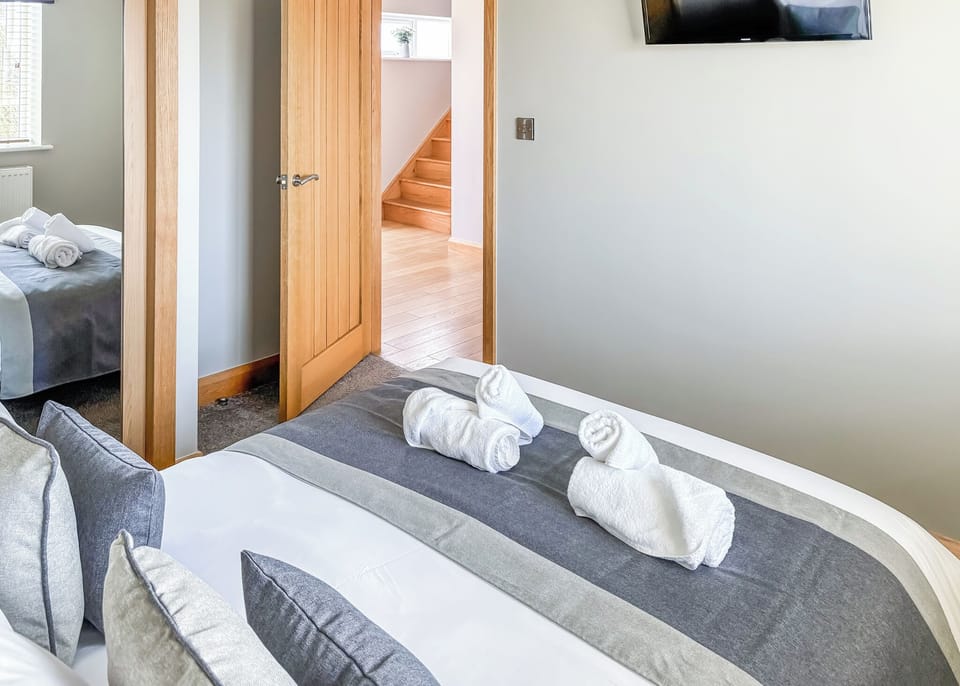 Bedroom, Bed, House