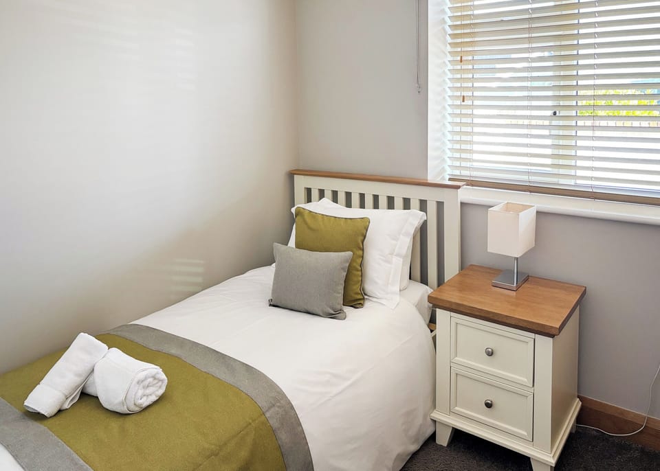 Bedroom, Bed, House