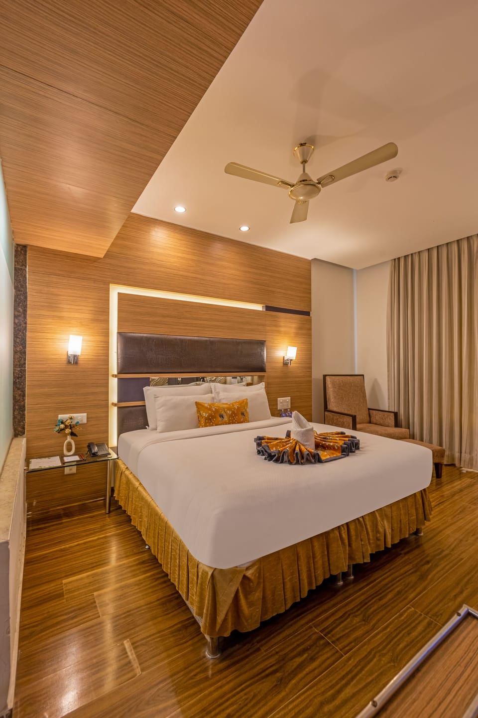 Executive Double or Executive Twin Room with Air Purifier & Bathtub | WiFi (free)