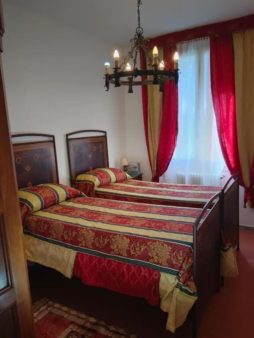 VERDI | In-room safe, WiFi (free), bed sheets