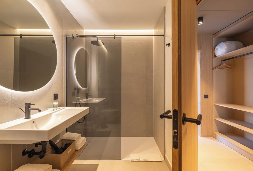 Premium Apartment, Garden View | Bathroom | Shower, hair dryer, towels, soap