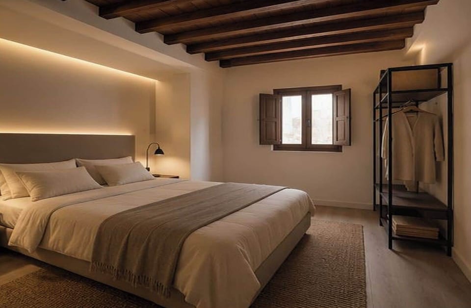 Standard Apartment | Laptop workspace, soundproofing, WiFi (free), bed sheets