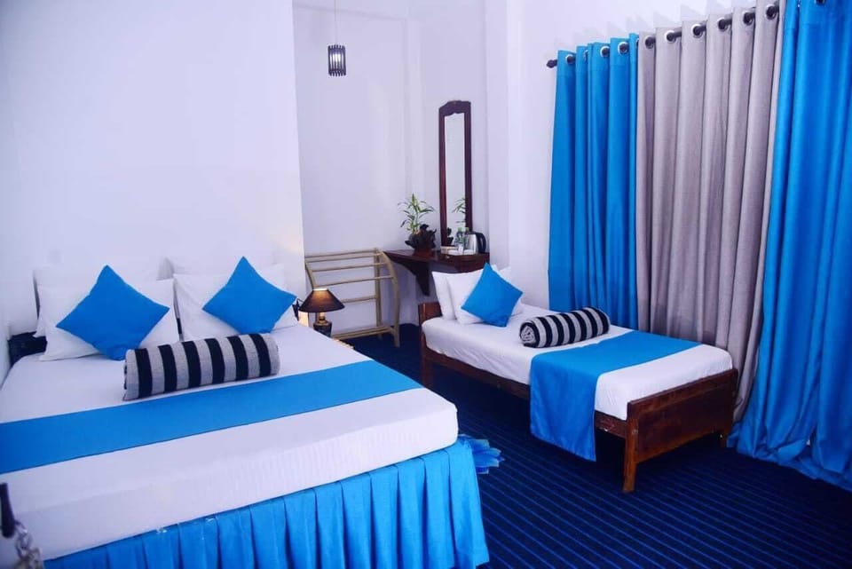 Family Room, Balcony | Desk, iron/ironing board, free WiFi