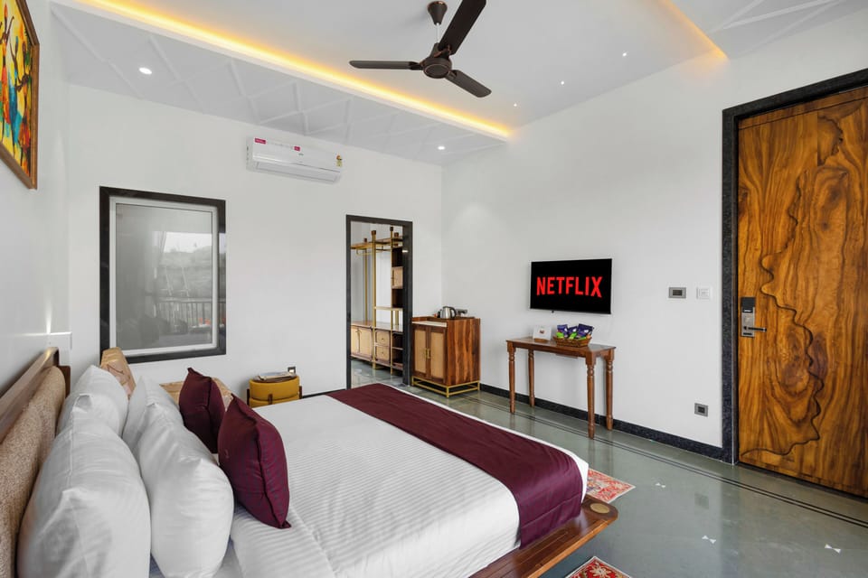 Deluxe Triple Room, River View | Iron/ironing board, WiFi (free)