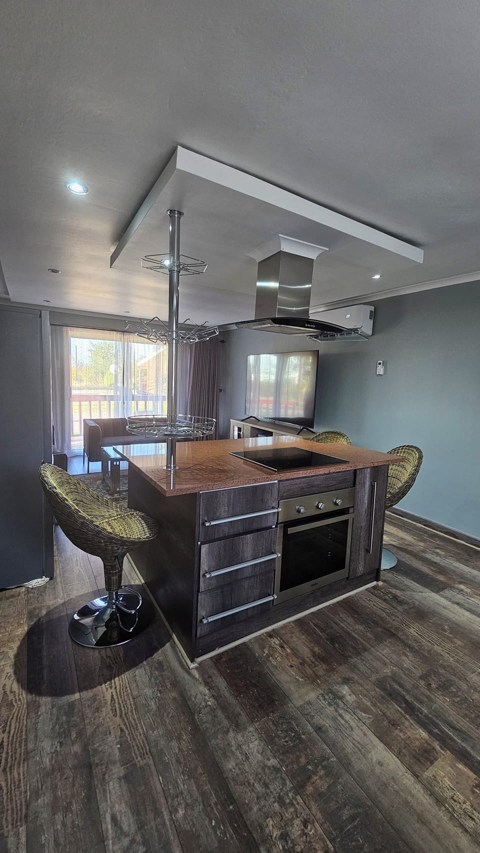 Family Chalet, Garden View | Private kitchen | Microwave, oven