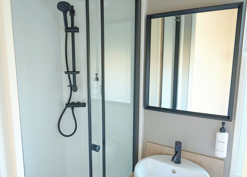 Shower, Bathroom, House