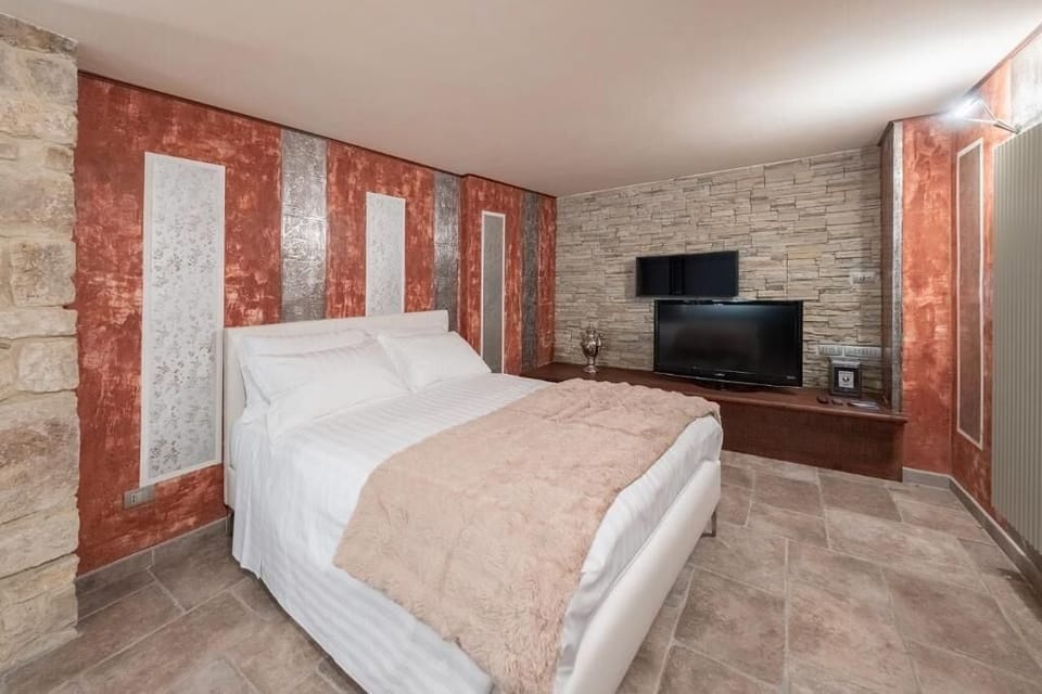 Superior Double Room, Patio, Courtyard View | In-room safe, blackout drapes, free WiFi