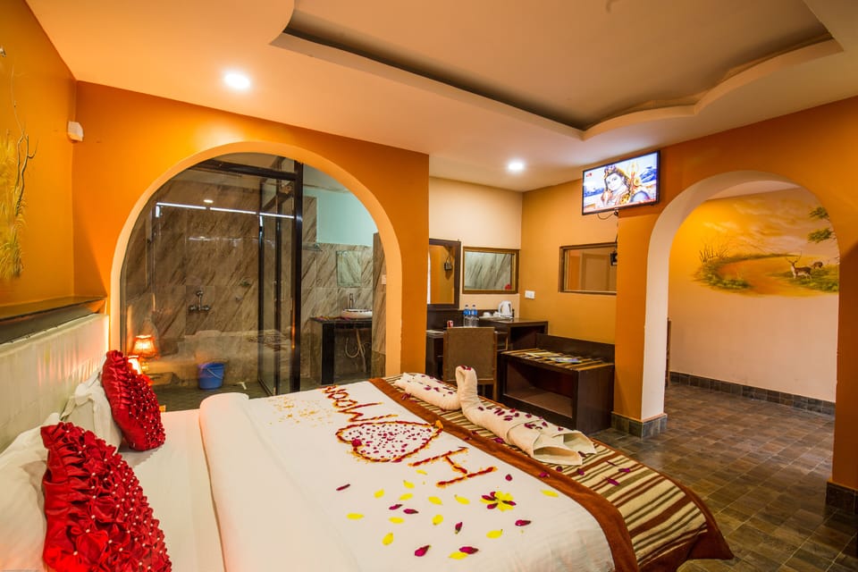 Executive Room | In-room safe, desk, iron/ironing board