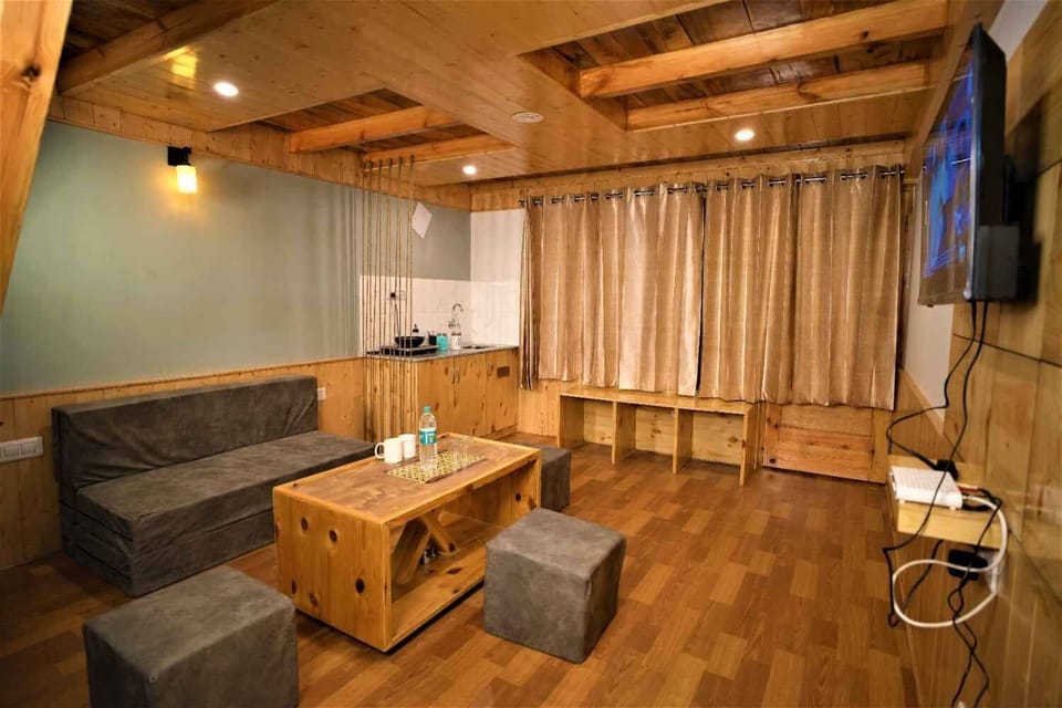 Apartment, Mountain View | Living area
