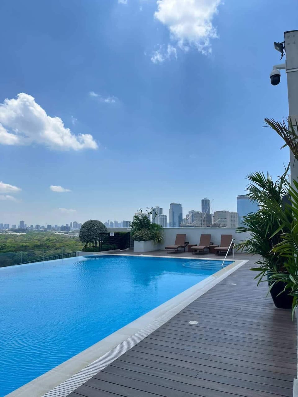 Comfort Studio Suite, City View | Pool | Indoor pool