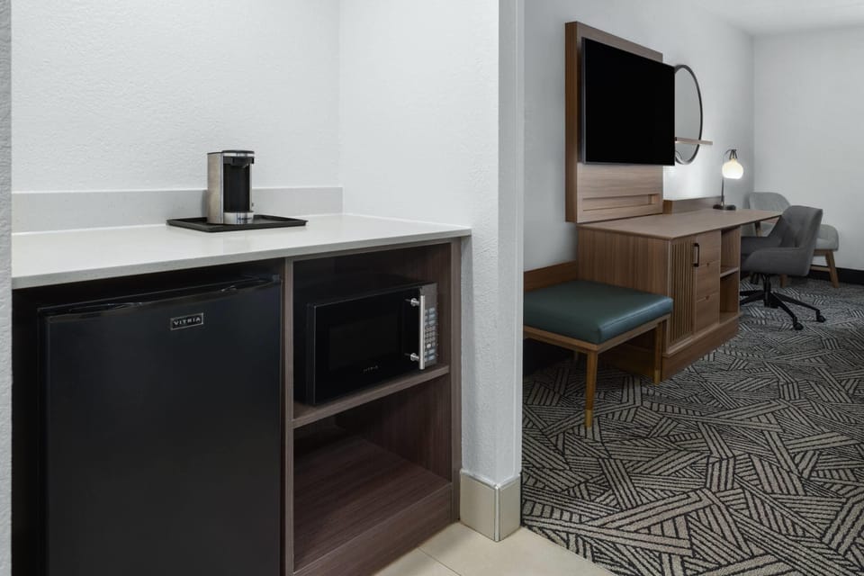Room, 2 Queen Beds, Non Smoking | Premium bedding, pillowtop beds, desk, laptop workspace