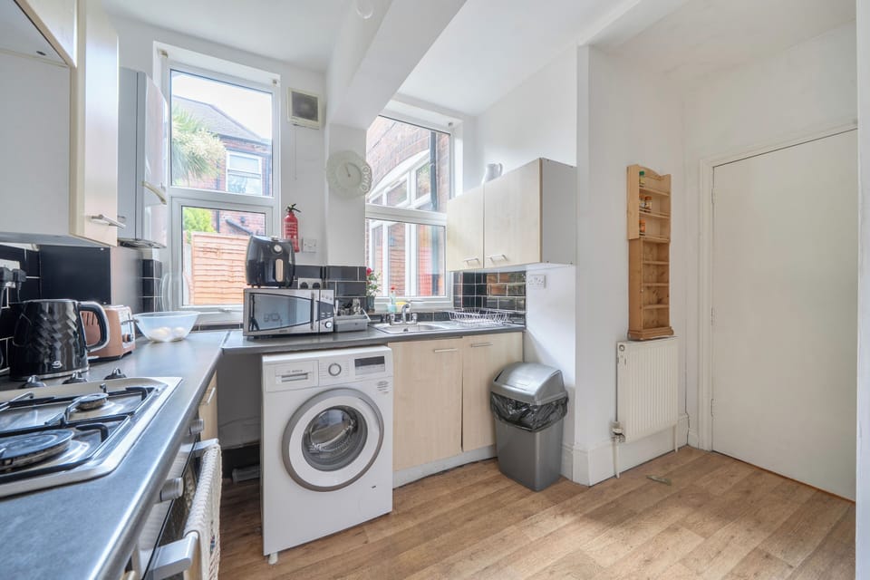 Fridge, microwave, dishwasher