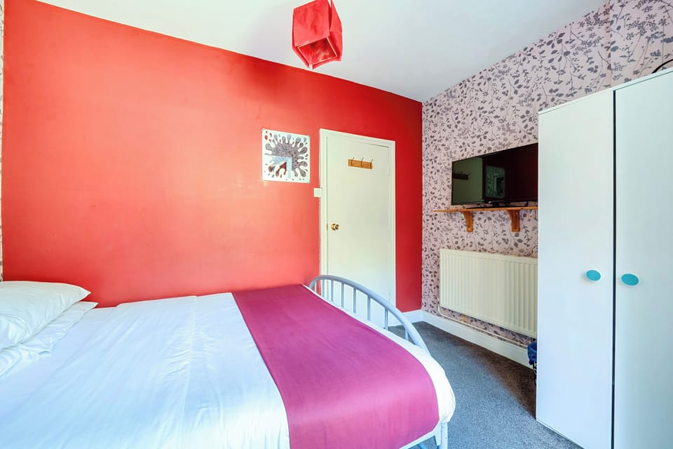 2 bedrooms, free WiFi