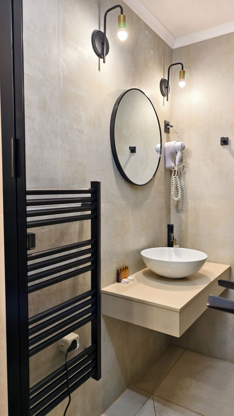 Free toiletries, hair dryer, bathrobes, slippers