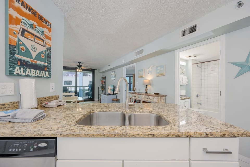 Condo, 2 Bedrooms | Interior
