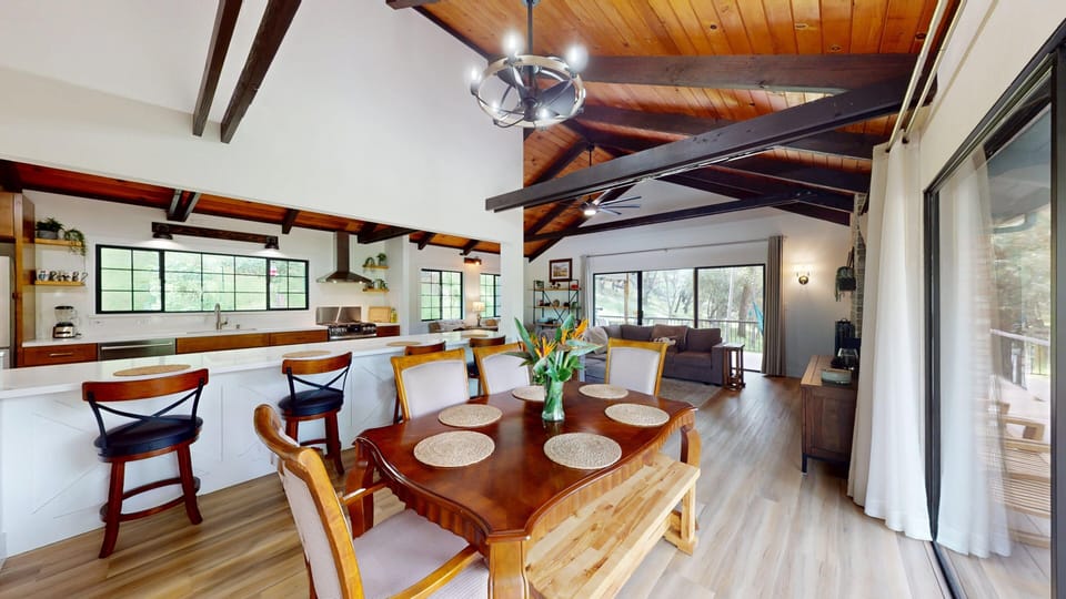 House, 2 Bedrooms | Dining