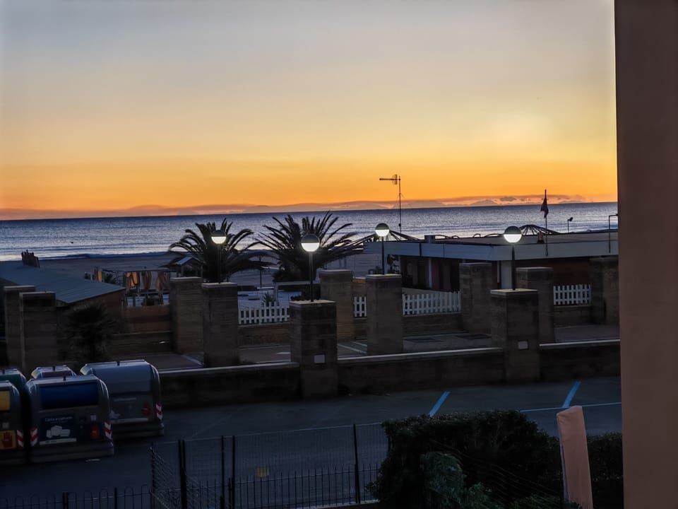 Beach/ocean view