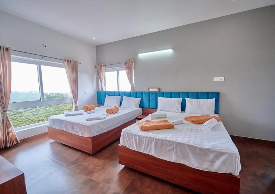 Suite, 2 Bedrooms, Balcony, Garden View | Desk, free WiFi, bed sheets