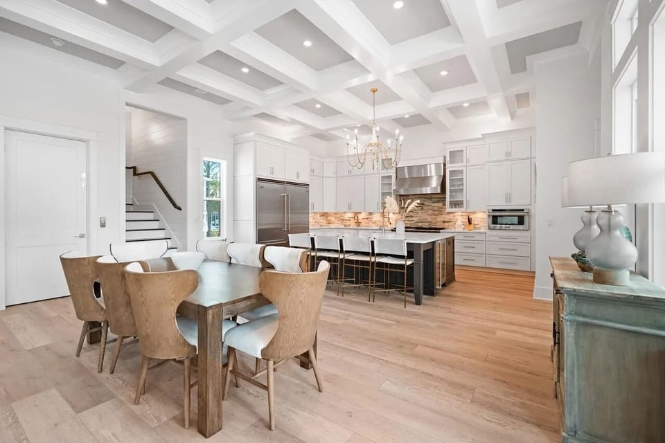 Dining to kitchen