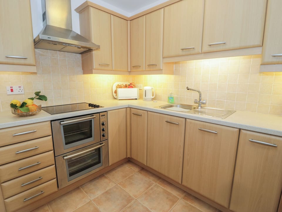 Dishwasher, cookware/dishes/utensils
