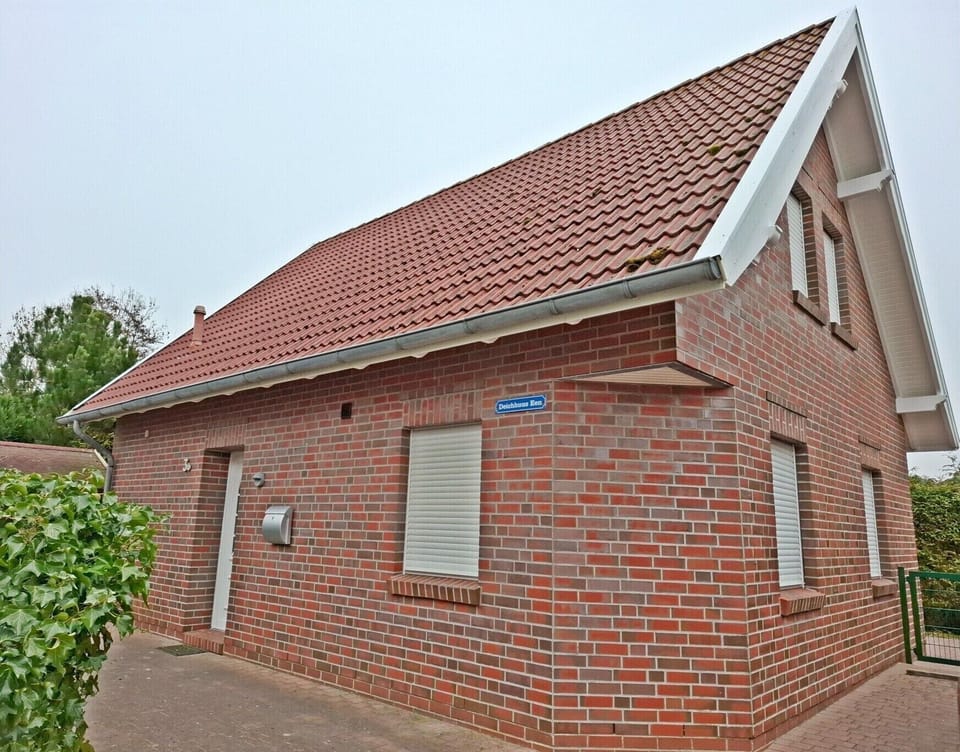 Holiday Home Exterior [summer]