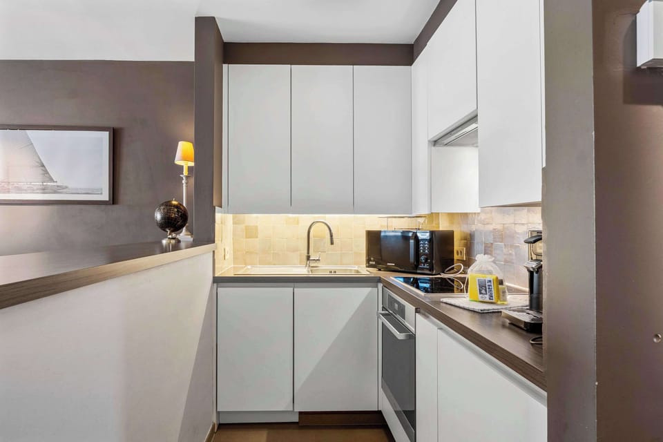 Fully equipped kitchen