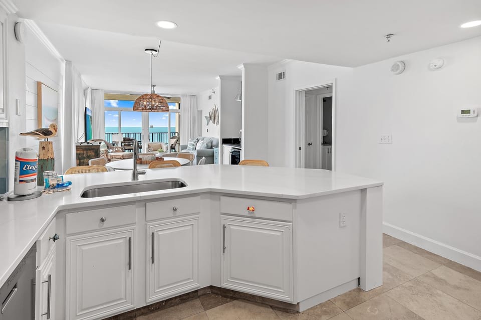 Condo, Multiple Beds (Jade East 510- Grand Escape) | Private kitchen