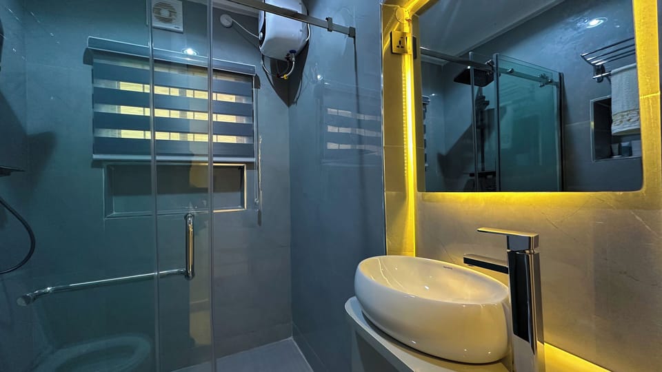 Economy Room, Balcony, City View | Bathroom | Free toiletries, hair dryer, towels, soap