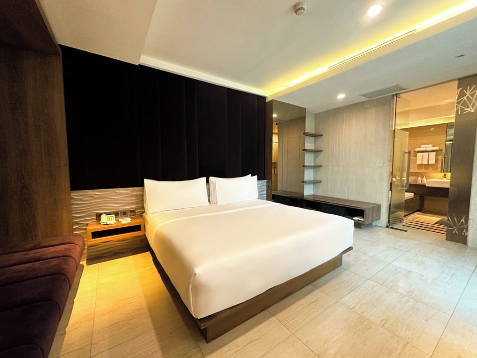 Suite, 3 Bedrooms | Premium bedding, minibar, in-room safe, desk