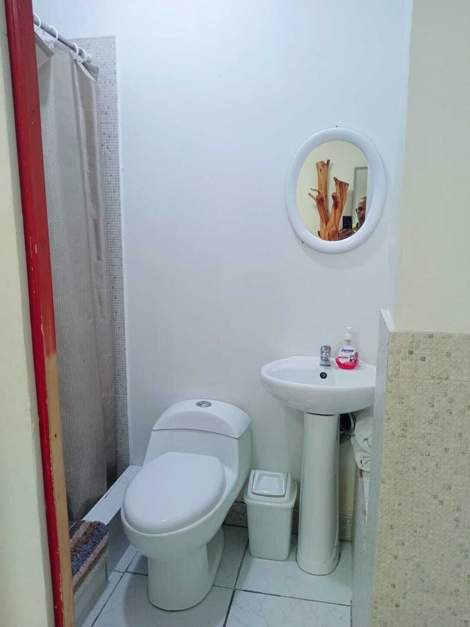 Comfort Double Room | Bathroom | Shower, free toiletries, hair dryer, towels