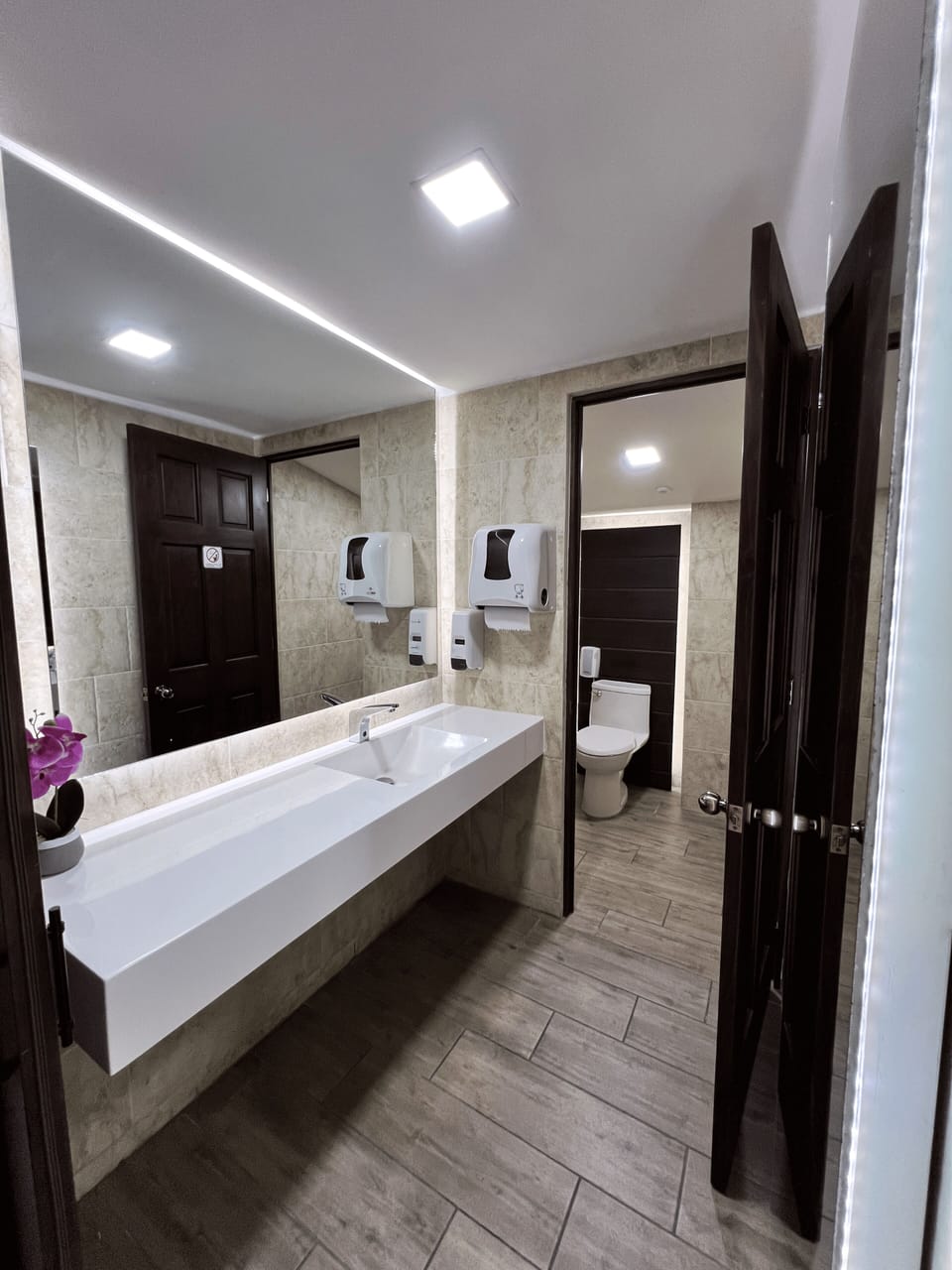 Bathroom shower