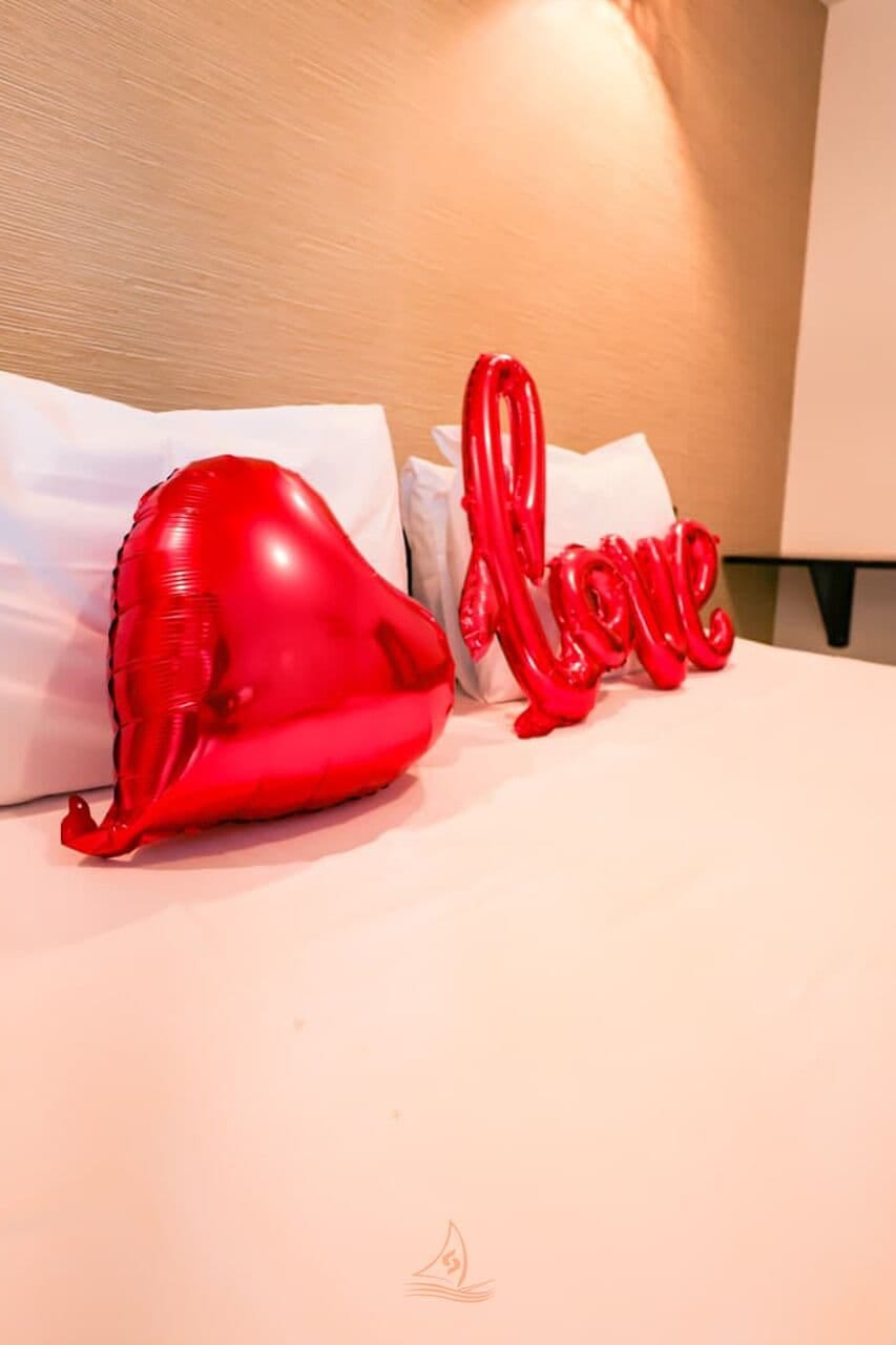 1 bedroom, premium bedding, minibar, desk