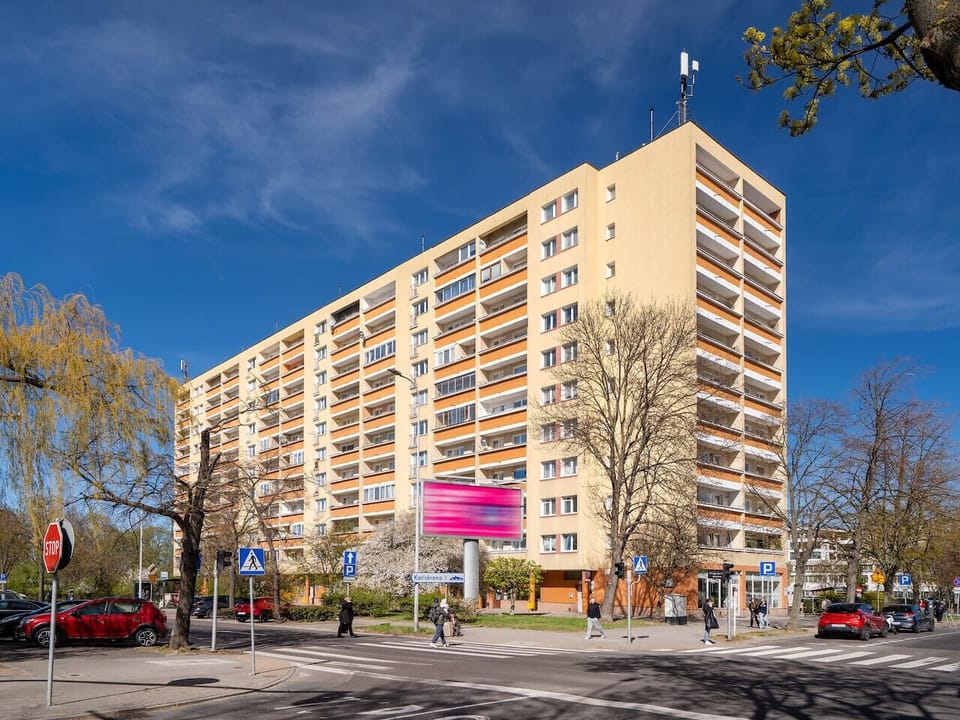 Apartment with Balcony in the Heart of Gdynia | Book Now with RENTUJEMY.COM