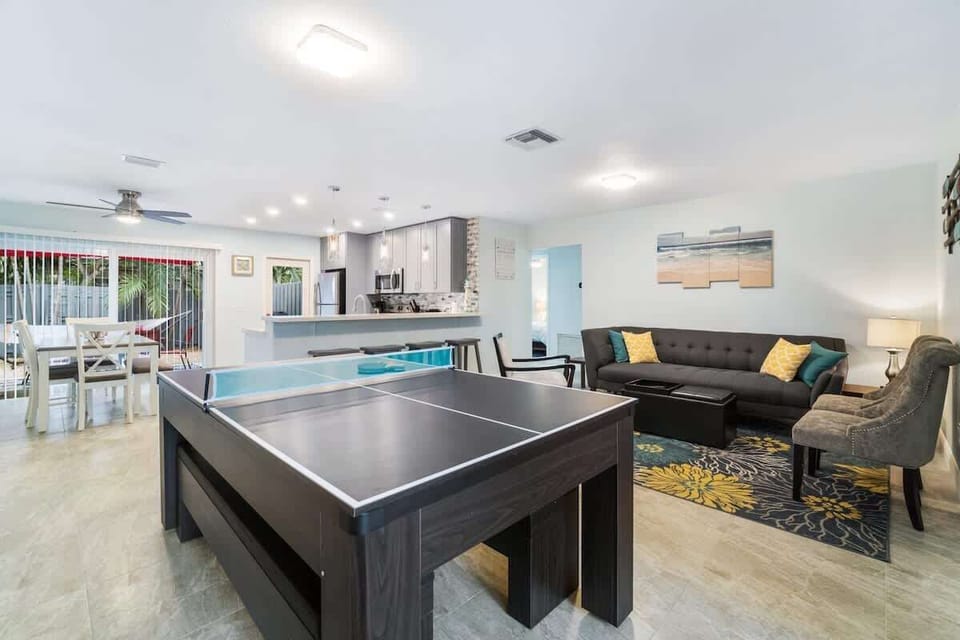 amazing open layout featuring ping pong table!