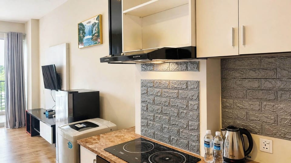 Standard Studio, City View | Private kitchen