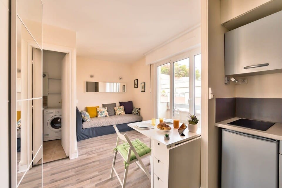 Living Room - Kitchenette