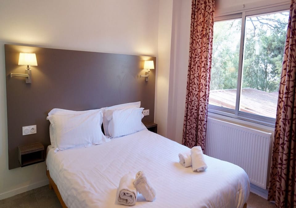 Standard Double Room, Ensuite | Free WiFi